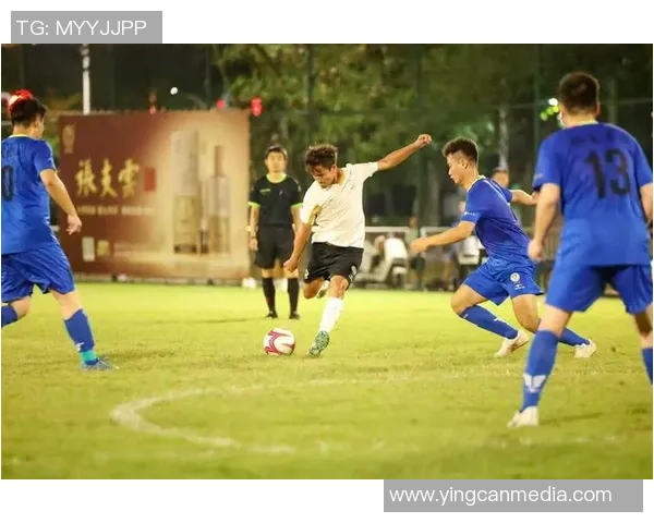 聚焦重庆足球队个人能力提升与团队协作的完美结合探讨 聚焦重庆足球队个人能力提升与团队协作的完美结合探讨